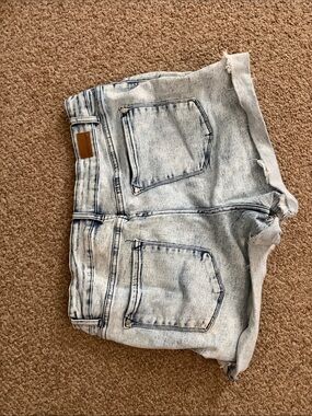 Judy Blue Light Blue Washed Denim Shorts